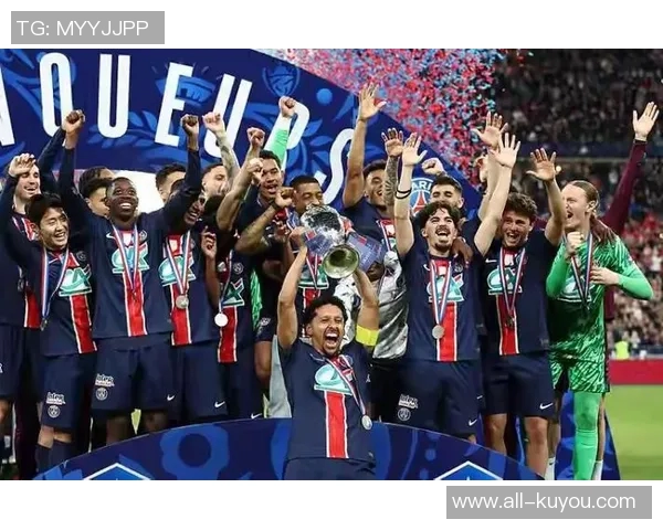 多家英超德甲球队争夺20岁奥格斯堡中场新星科穆尔 多家英超德甲球队争夺20岁奥格斯堡中场新星科穆尔