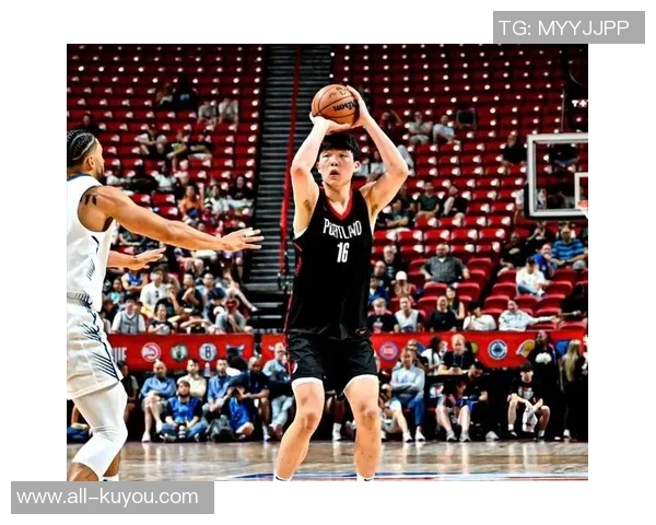 美媒批评克罗宁未引进三分射手选杨瀚森而非科沃德显慵懒无能